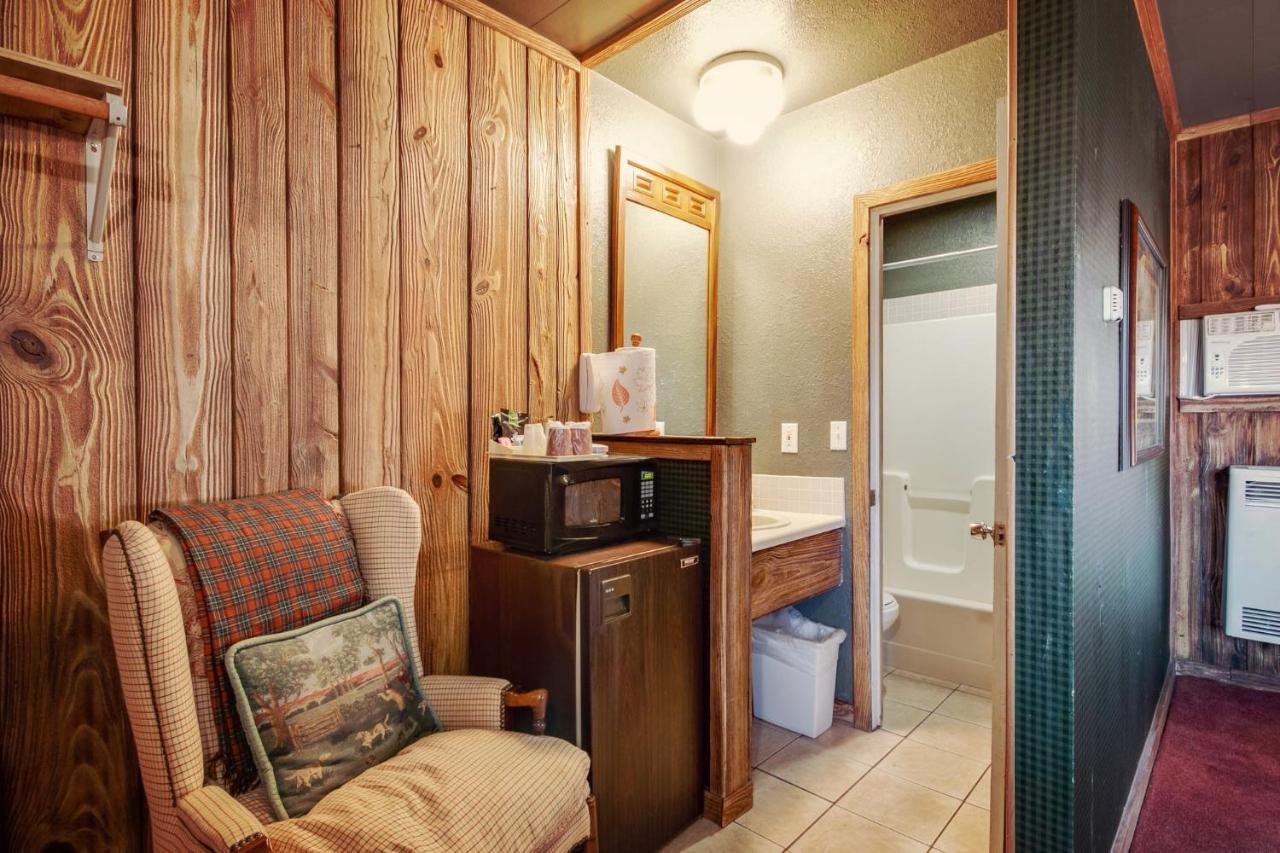 Simmer Motel Wamego Ngoại thất bức ảnh
