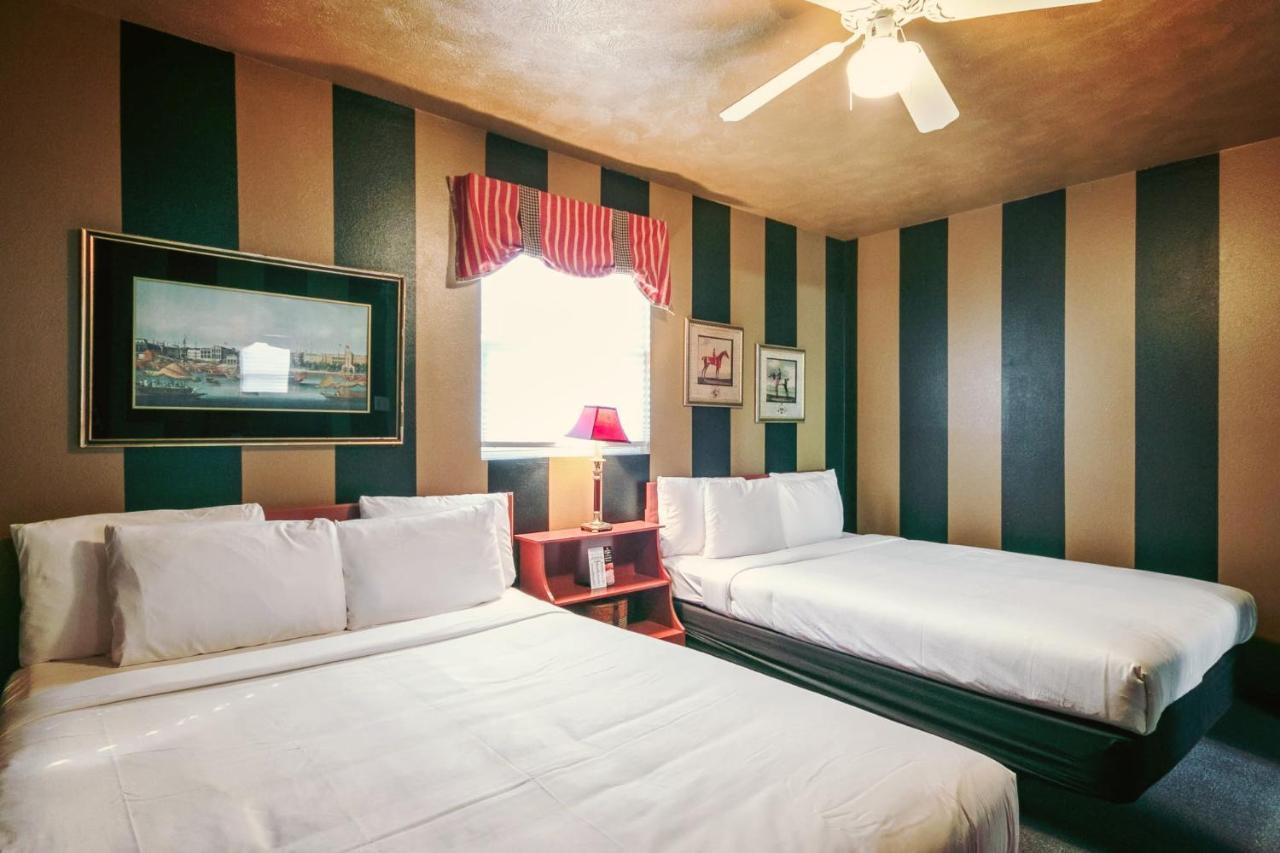 Simmer Motel Wamego Ngoại thất bức ảnh