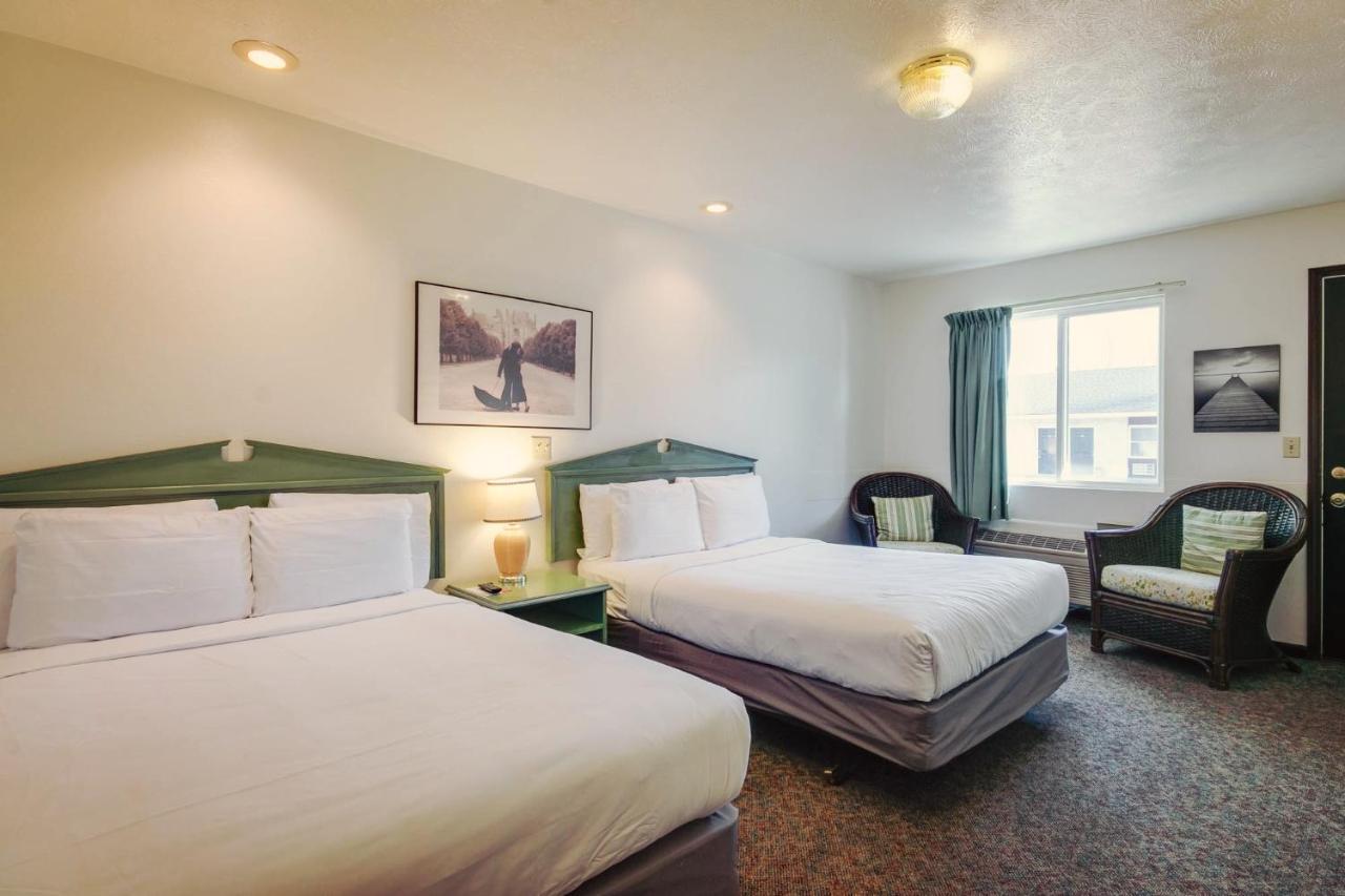 Simmer Motel Wamego Ngoại thất bức ảnh