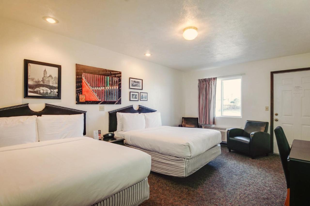 Simmer Motel Wamego Ngoại thất bức ảnh