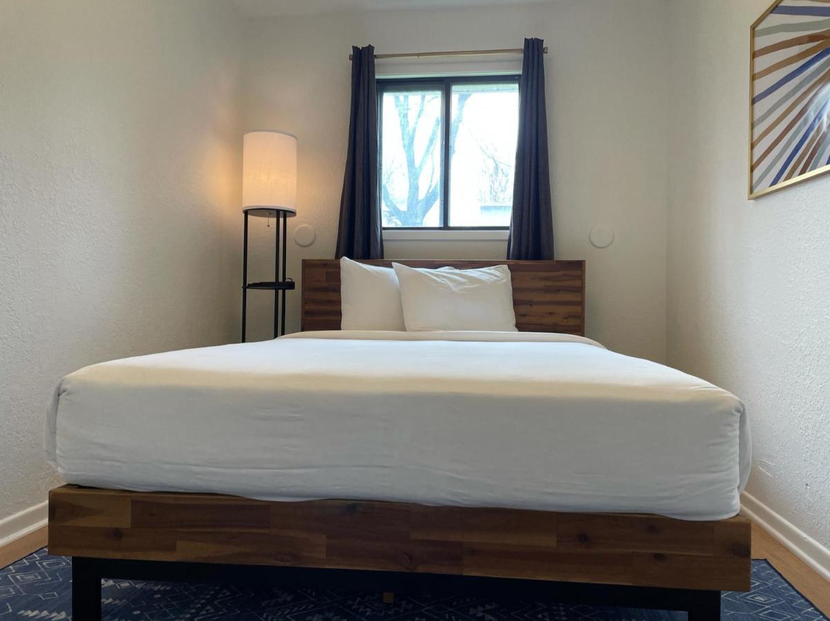 Simmer Motel Wamego Ngoại thất bức ảnh